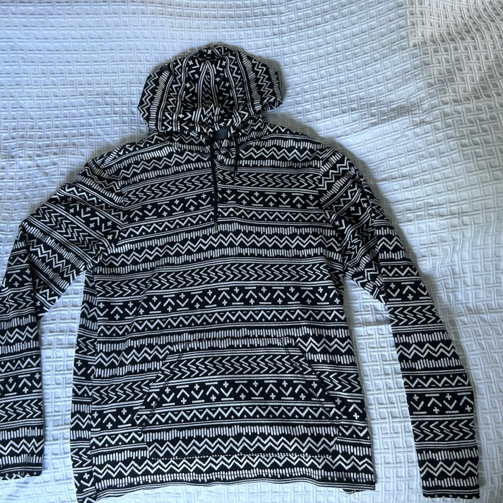 Men’s Size Large On The Byas Aztec Print Hoodie Sweatshirt